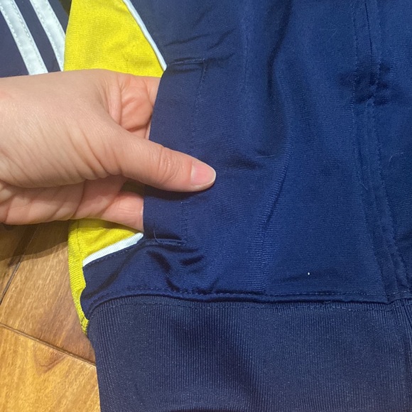 Boy’s Size 4 Adidas Navy & Yellow Zippered Sports Sweater/Jacket - Picture 4 of 4
